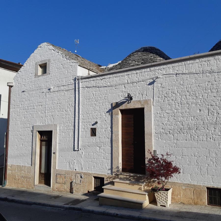 Alberobello Casa Vacanze - Pathos Tra I Trulli Villa Bagian luar foto