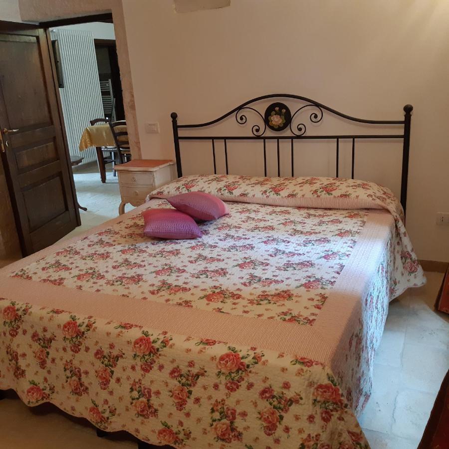 Alberobello Casa Vacanze - Pathos Tra I Trulli Villa Bagian luar foto
